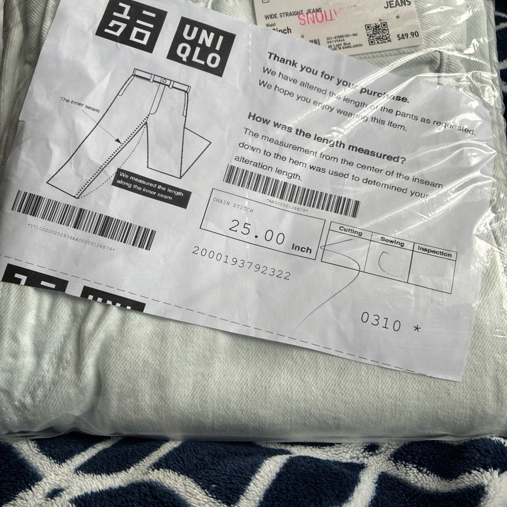 Uniqlo Wide Straight Jeans in White